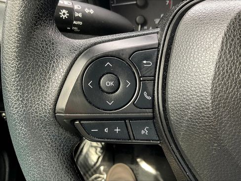 Used 2023 Toyota Corolla LE FWD image 17