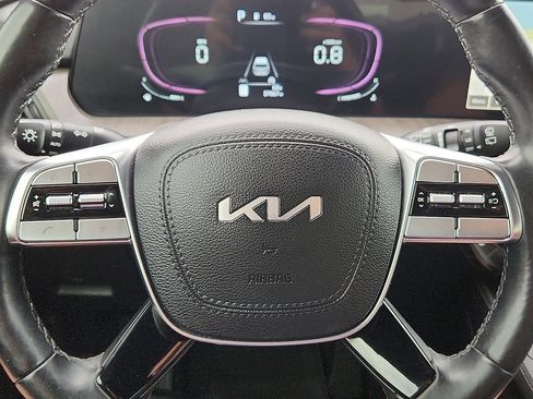 Used 2024 Kia Telluride EX image 11