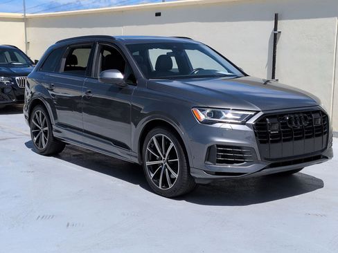Used 2021 Audi Q7 3.0T Premium Plus w/ Executive Package AWD/4WD image 3
