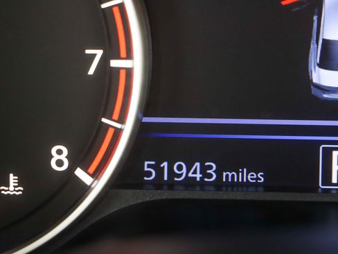 Used 2021 Nissan Altima 2.5 SV w/ SV Premium Package image 16