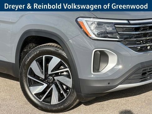 New 2026 Volkswagen Atlas SE image 10