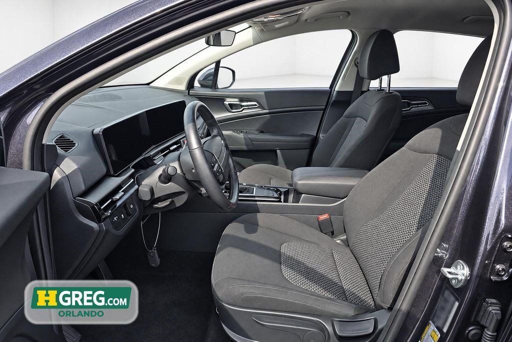 Used 2026 Kia Sportage LX AWD/4WD image 8