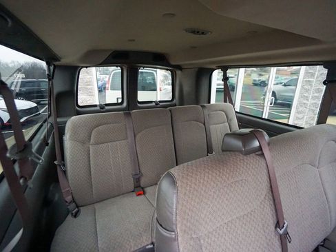 Used 2020 Chevrolet Express 3500 LT w/ LT Preferred Equipment Group RWD image 26