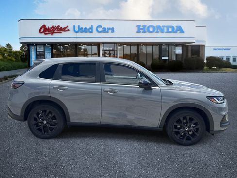 Used 2024 Honda HR-V Sport image 6