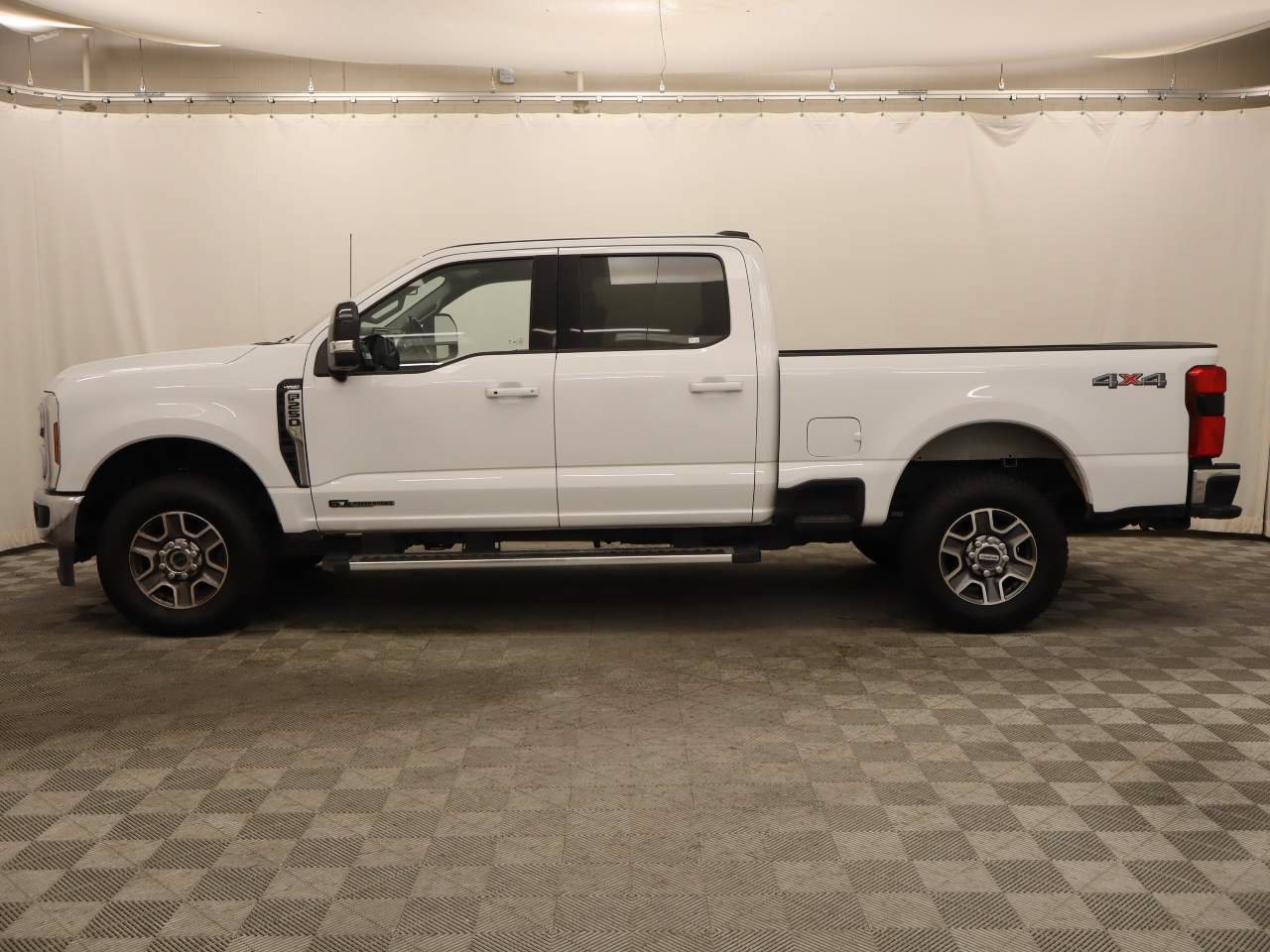 Used 2026 Ford F250 Lariat AWD/4WD image 2