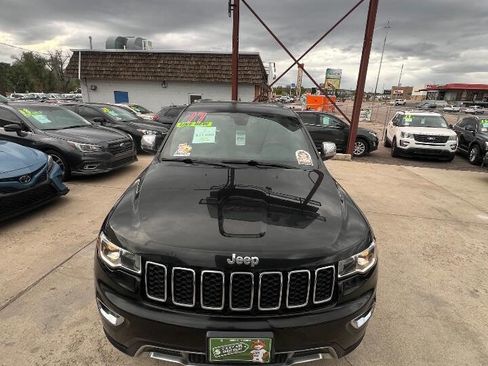 Used 2017 Jeep Grand Cherokee Limited AWD/4WD image 26