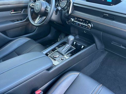 Certified 2025 MAZDA CX-50 2.5 Hybrid w/ Weather Package image 16