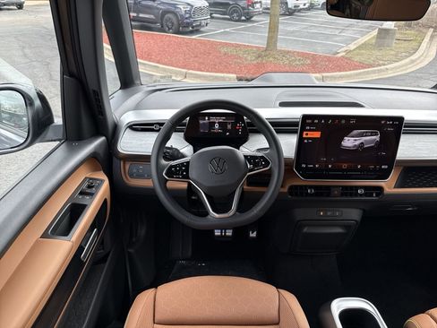 Used 2025 Volkswagen ID. Buzz Pro S image 15