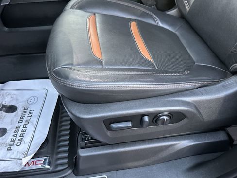 Used 2022 GMC Sierra 3500 AT4 w/ AT4 Preferred Package image 24