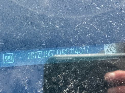 Used 2024 Chevrolet Malibu LT image 3