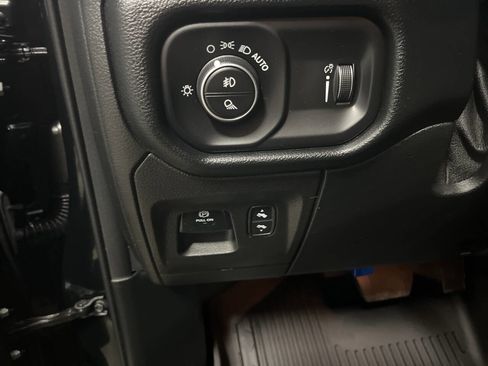 Used 2021 RAM 1500 Big Horn AWD/4WD image 19