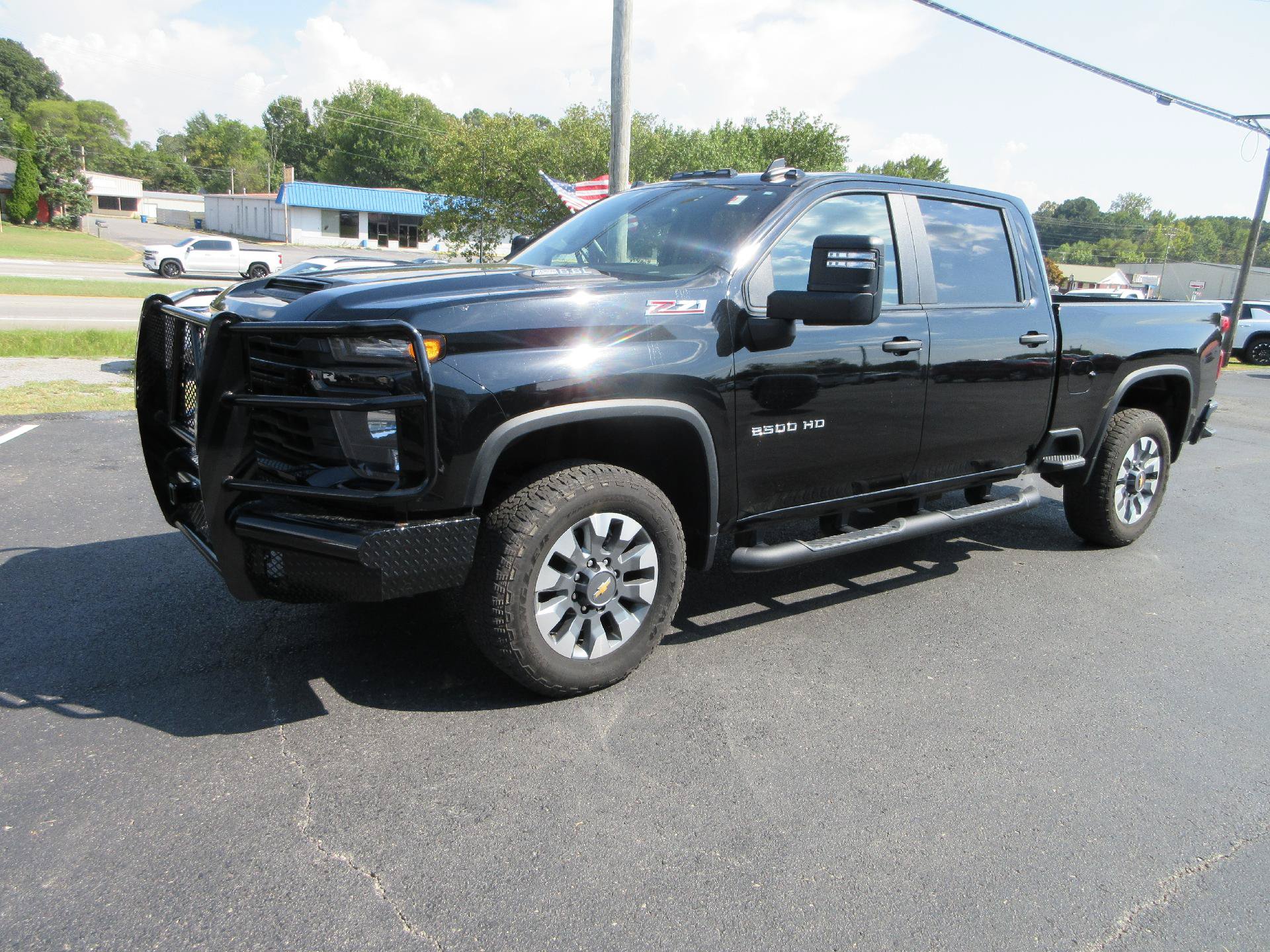 Used 2024 Chevrolet Silverado 2500 Custom w/ Custom Value Package AWD/4WD image 8