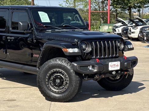 Used 2023 Jeep Gladiator Rubicon w/ Cold Weather Group image 2