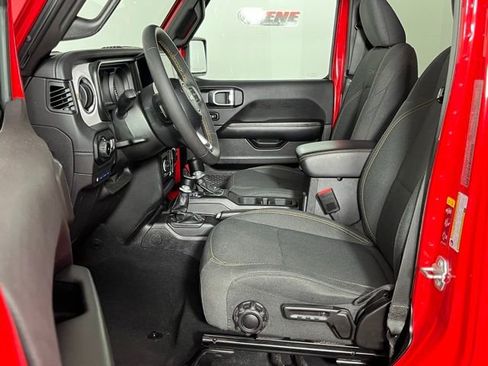 Used 2024 Jeep Wrangler Unlimited Sahara image 21