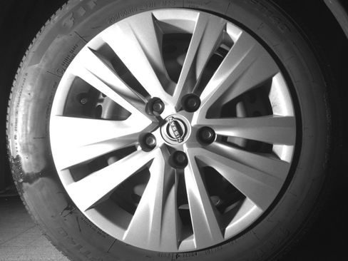Used 2025 Nissan Sentra S FWD image 13