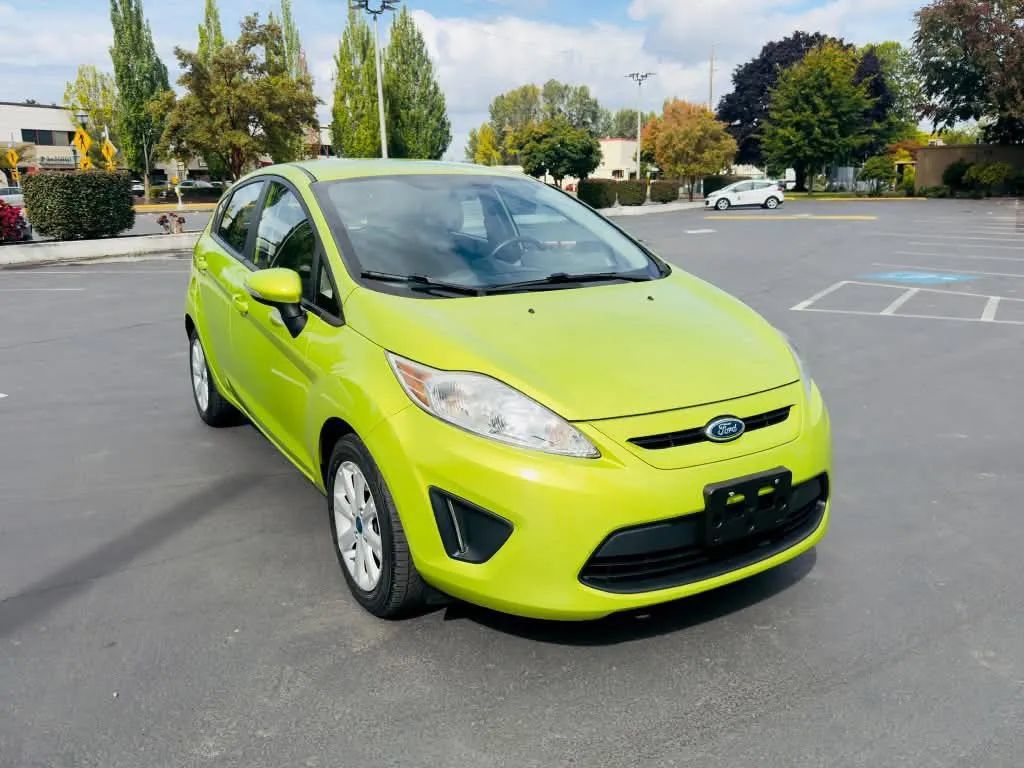 Used 2013 Ford Fiesta SE FWD image 7