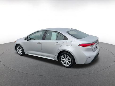 Used 2025 Toyota Corolla LE image 10