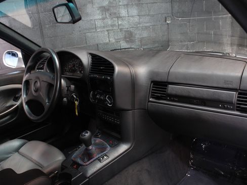Used 1995 BMW M3 Coupe RWD image 61