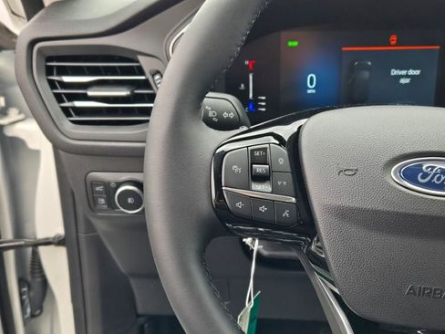 Used 2024 Ford Escape SE image 29