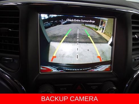 Used 2018 Jeep Grand Cherokee Altitude image 17