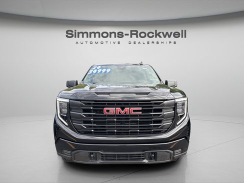 Used 2024 GMC Sierra 1500 Pro w/ Graphite Edition AWD/4WD image 7