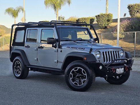 Used 2015 Jeep Wrangler Unlimited Rubicon AWD/4WD image 4