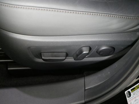 Certified 2025 MAZDA CX-30 2.5 Turbo w/ Premium Plus Pkg image 20