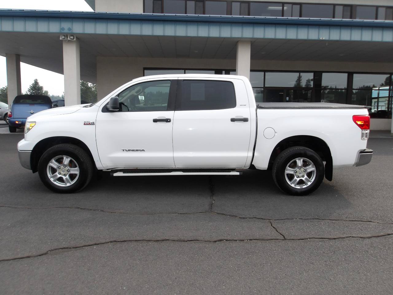 Used 2010 Toyota Tundra SR5 AWD/4WD image 2