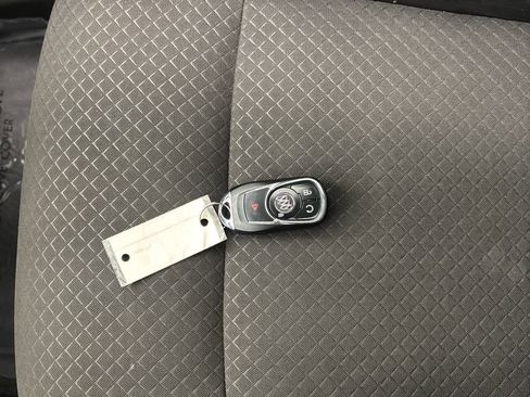 Used 2020 Buick Encore Preferred image 37