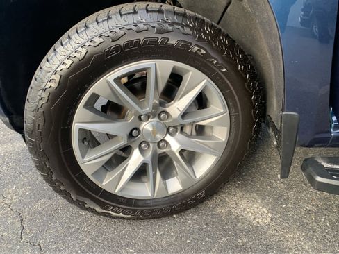 Used 2019 Chevrolet Silverado 1500 High Country w/ Safety Package II image 8