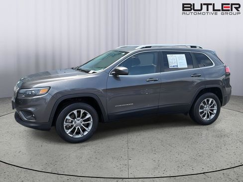 Used 2020 Jeep Cherokee Latitude Plus AWD/4WD image 3