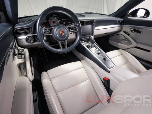 Used 2017 Porsche 911 Carrera S RWD image 30