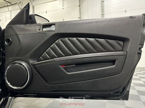 Used 2010 Ford Mustang GT image 43