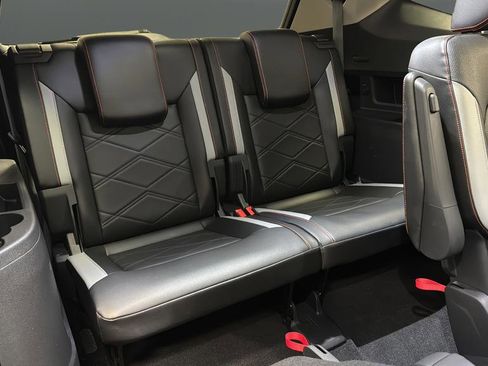 Used 2024 Volkswagen Atlas Peak Edition SEL image 26