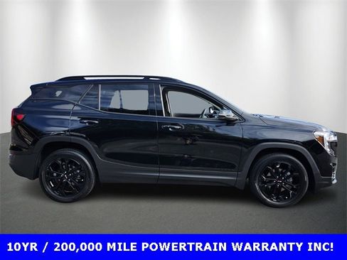 Used 2022 GMC Terrain SLT w/ Elevation Edition image 5