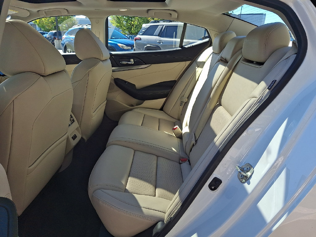 Used 2020 Nissan Maxima 3.5 SL w/ Floor Mat Group FWD image 10