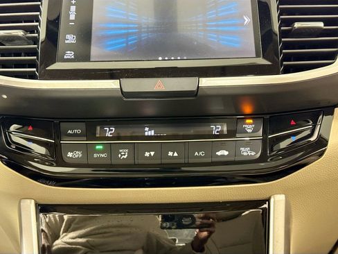 Used 2017 Honda Accord EX-L image 15