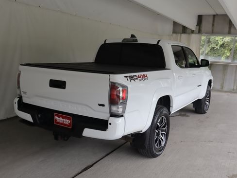 Used 2023 Toyota Tacoma TRD Sport w/ Technology Package AWD/4WD image 6