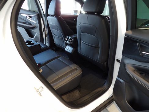 Used 2024 Chevrolet Blazer EV LT image 22