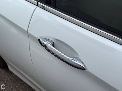 Used 2016 Honda Accord EX-L image 8