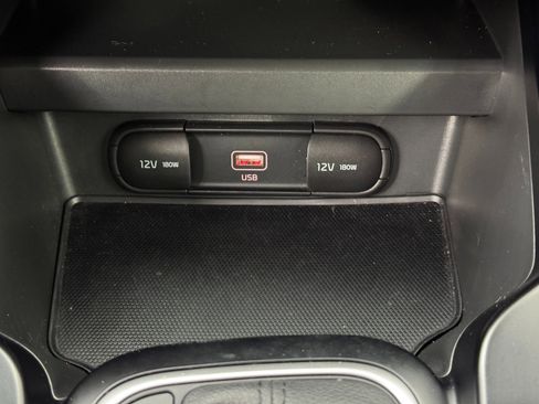 Used 2020 Kia Soul LX image 25