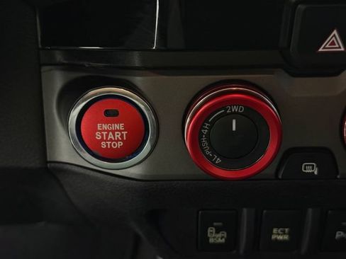 Used 2018 Toyota Tacoma TRD Pro AWD/4WD image 16