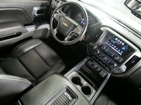 Used 2016 Chevrolet Silverado 1500 LTZ Z71 w/ LTZ Plus Package AWD/4WD image 9