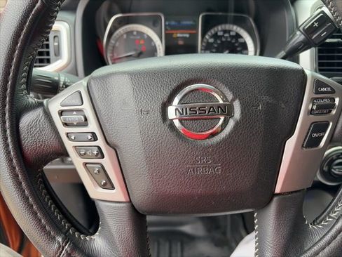 Used 2019 Nissan Titan PRO-4X image 13