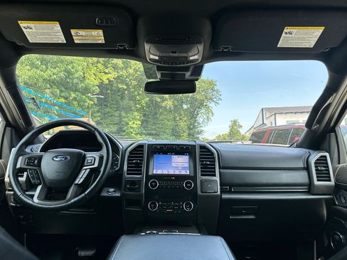 Used 2019 Ford Expedition Max XLT w/ Equipment Group 202A RWD image 10