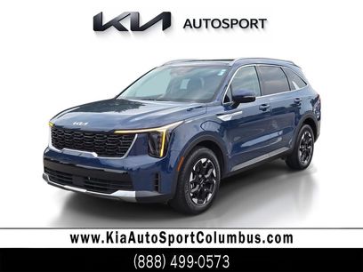 Certified 2025 Kia Sorento S w/ Panoramic Sunroof Package