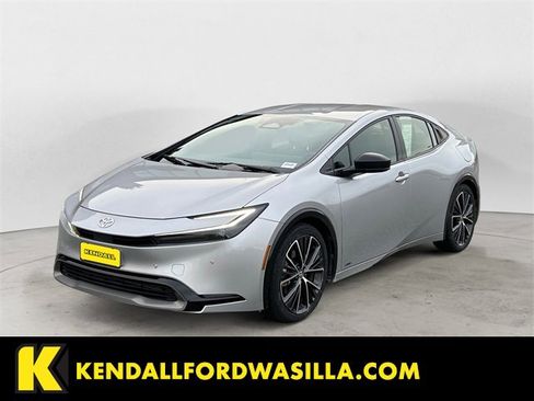 Used 2024 Toyota Prius XLE image 1