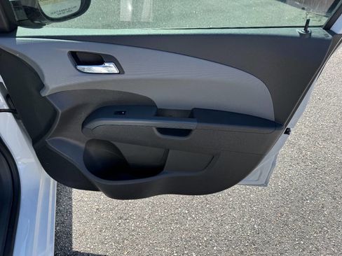 Used 2014 Chevrolet Sonic LT image 45