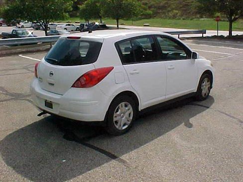 Used 2010 Nissan Versa 1.8 S w/ PWR Plus Pkg image 5