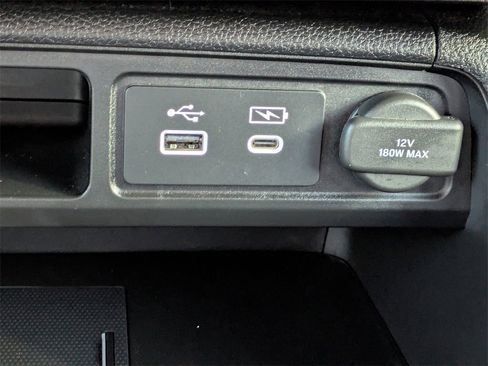 Used 2025 Honda Pilot Black Edition image 25